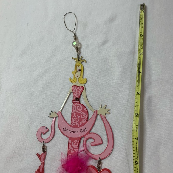 Glamour girl ornament pink heart feathers sunset vista designs woman - Picture 5 of 6